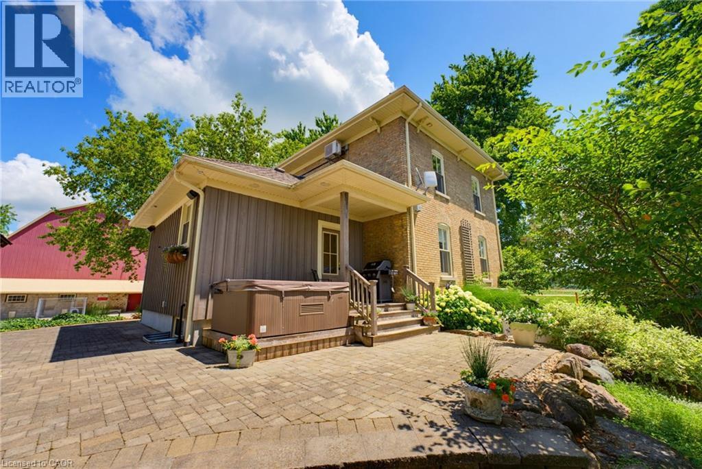 8430 Road 146, Listowel, ON - Outdoor