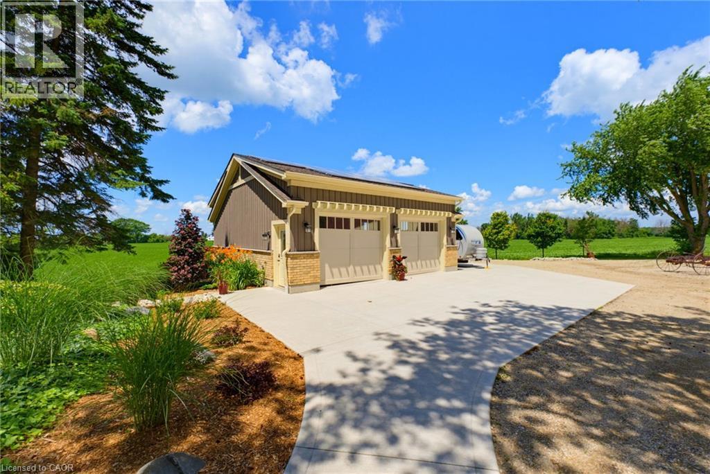 8430 Road 146, Listowel, ON - Outdoor