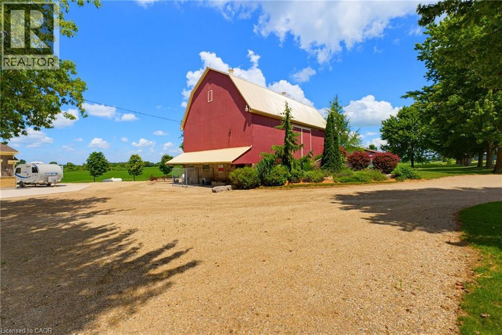 8430 Road 146, Listowel, ON - Outdoor