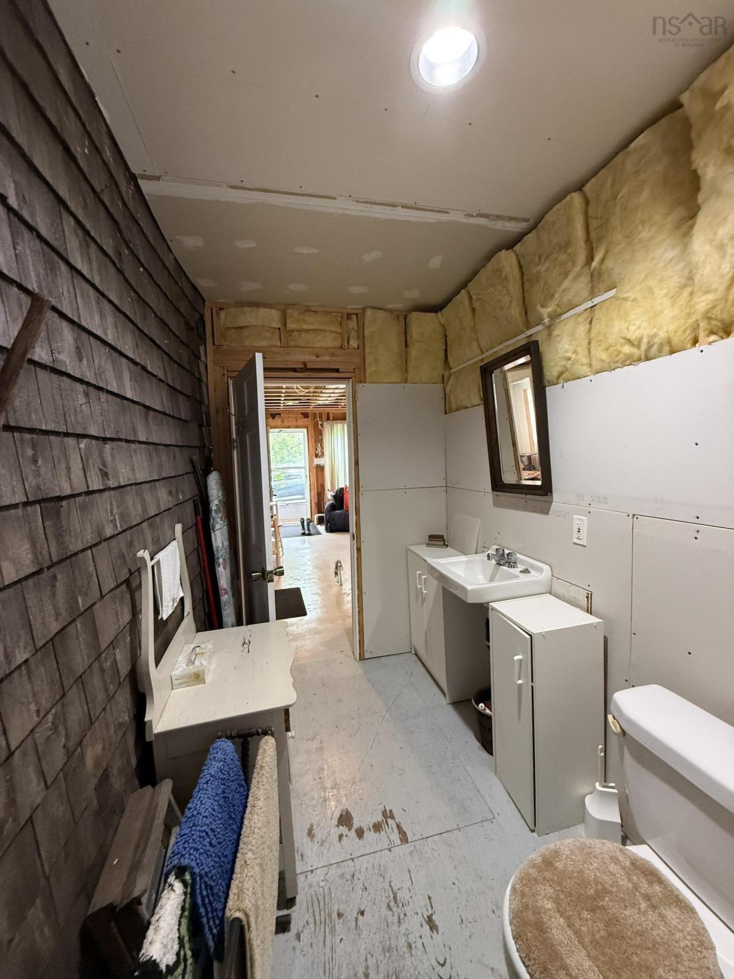 13886 Highway 6, Wallace, NS - Indoor Photo Showing Laundry Room