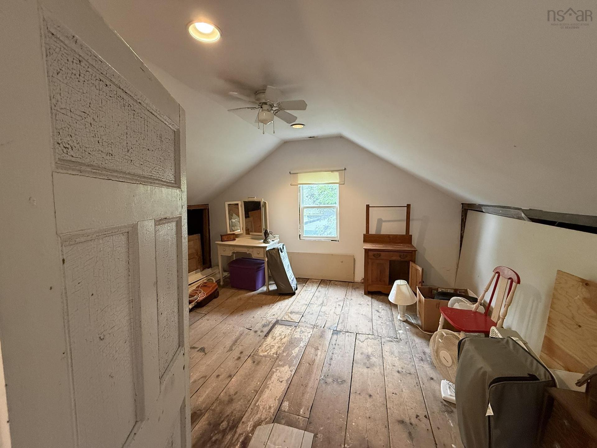 13886 Highway 6, Wallace, NS - Indoor