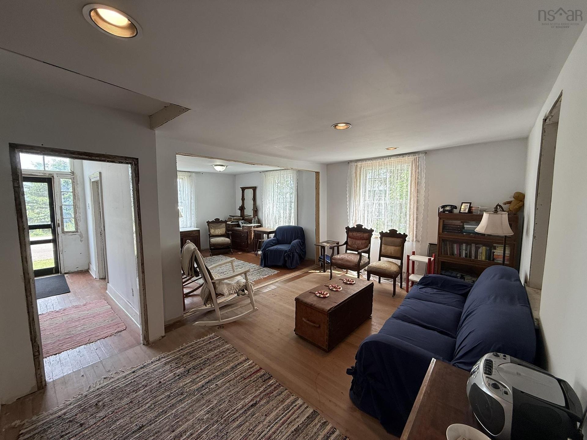 13886 Highway 6, Wallace, NS - Indoor Photo Showing Living Room