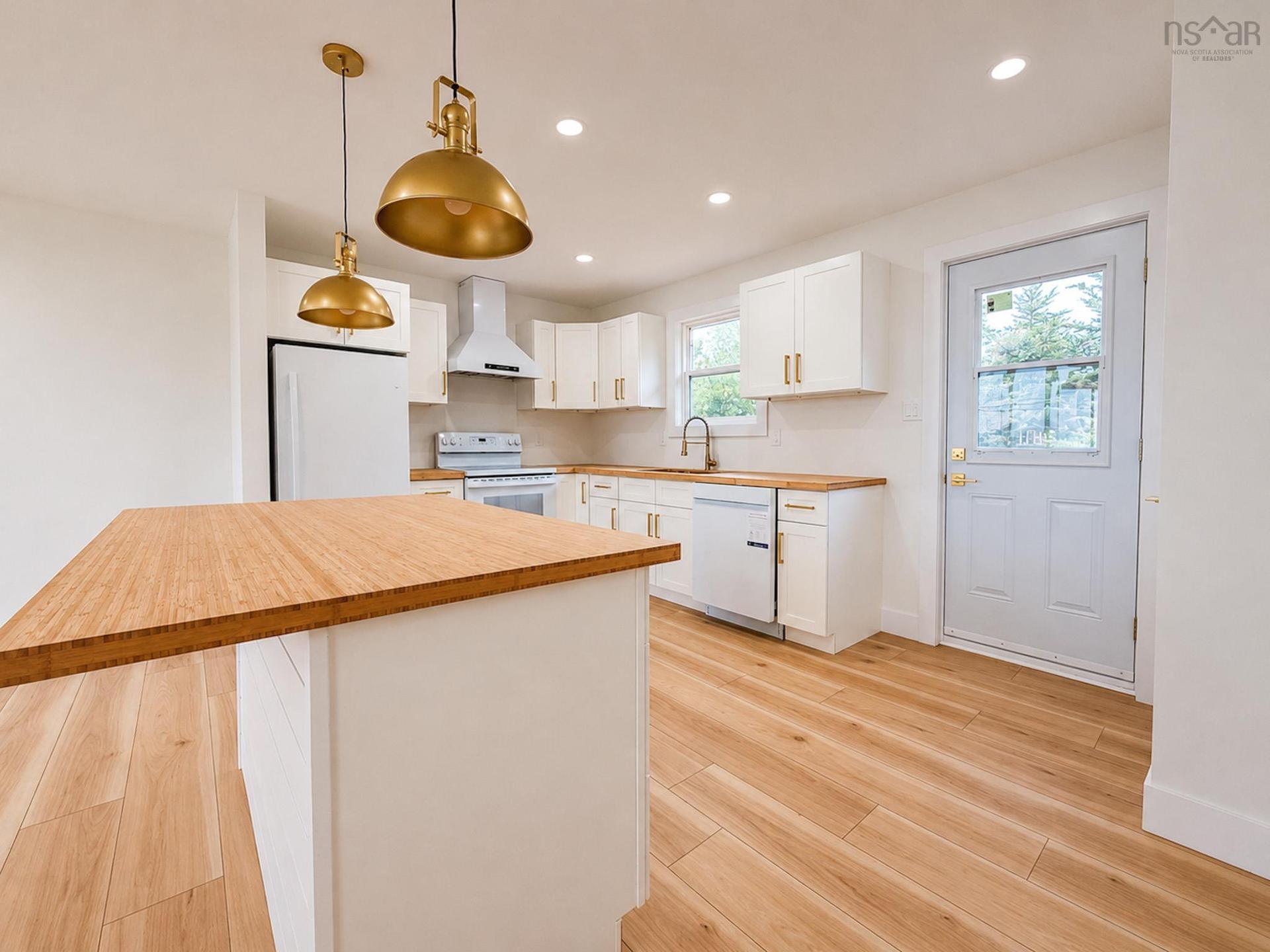 967 Westmount Road, Westmount, NS - Indoor Photo Showing Kitchen