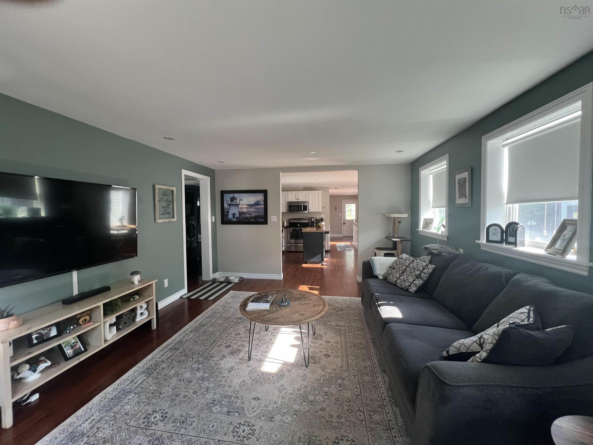 223 Brunswick Street, Truro, NS - Indoor Photo Showing Living Room