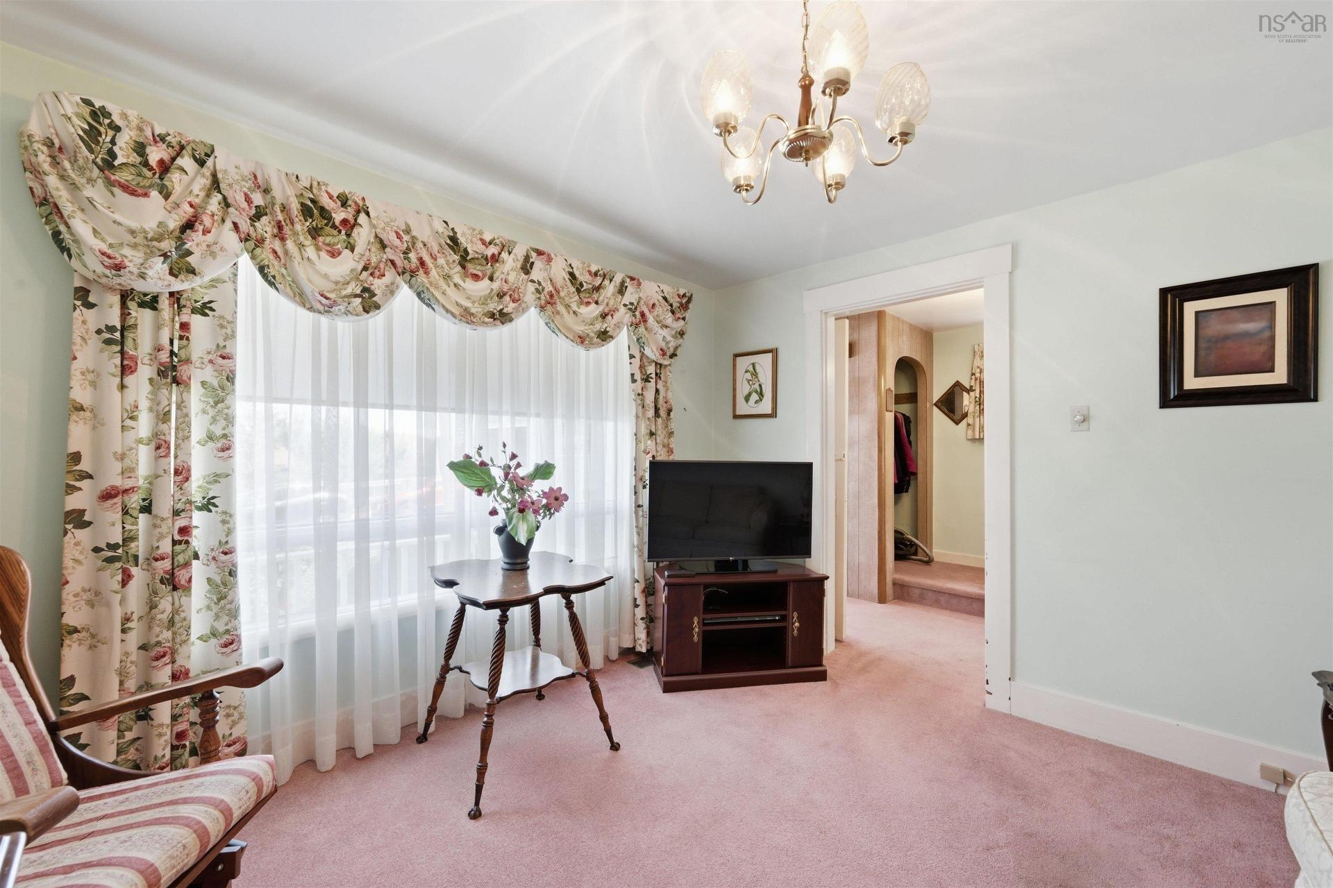 3360 Albert Street, Halifax, NS - Indoor