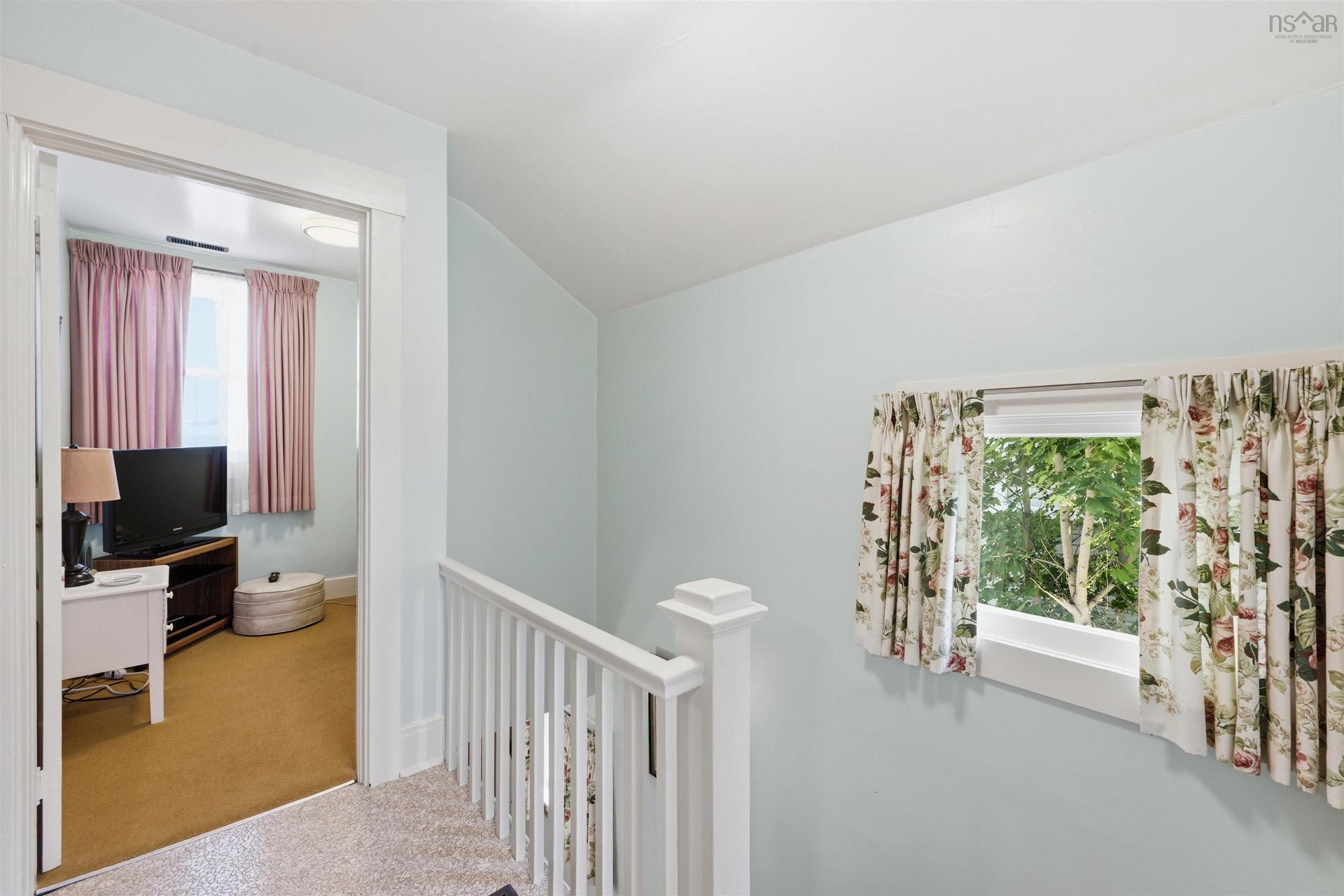 3360 Albert Street, Halifax, NS - Indoor