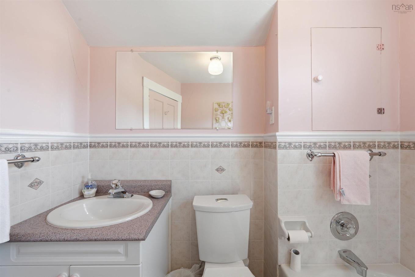 3360 Albert Street, Halifax, NS - Indoor Photo Showing Bathroom