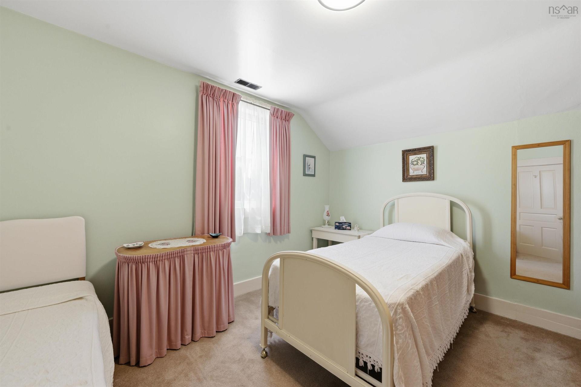 3360 Albert Street, Halifax, NS - Indoor Photo Showing Bedroom