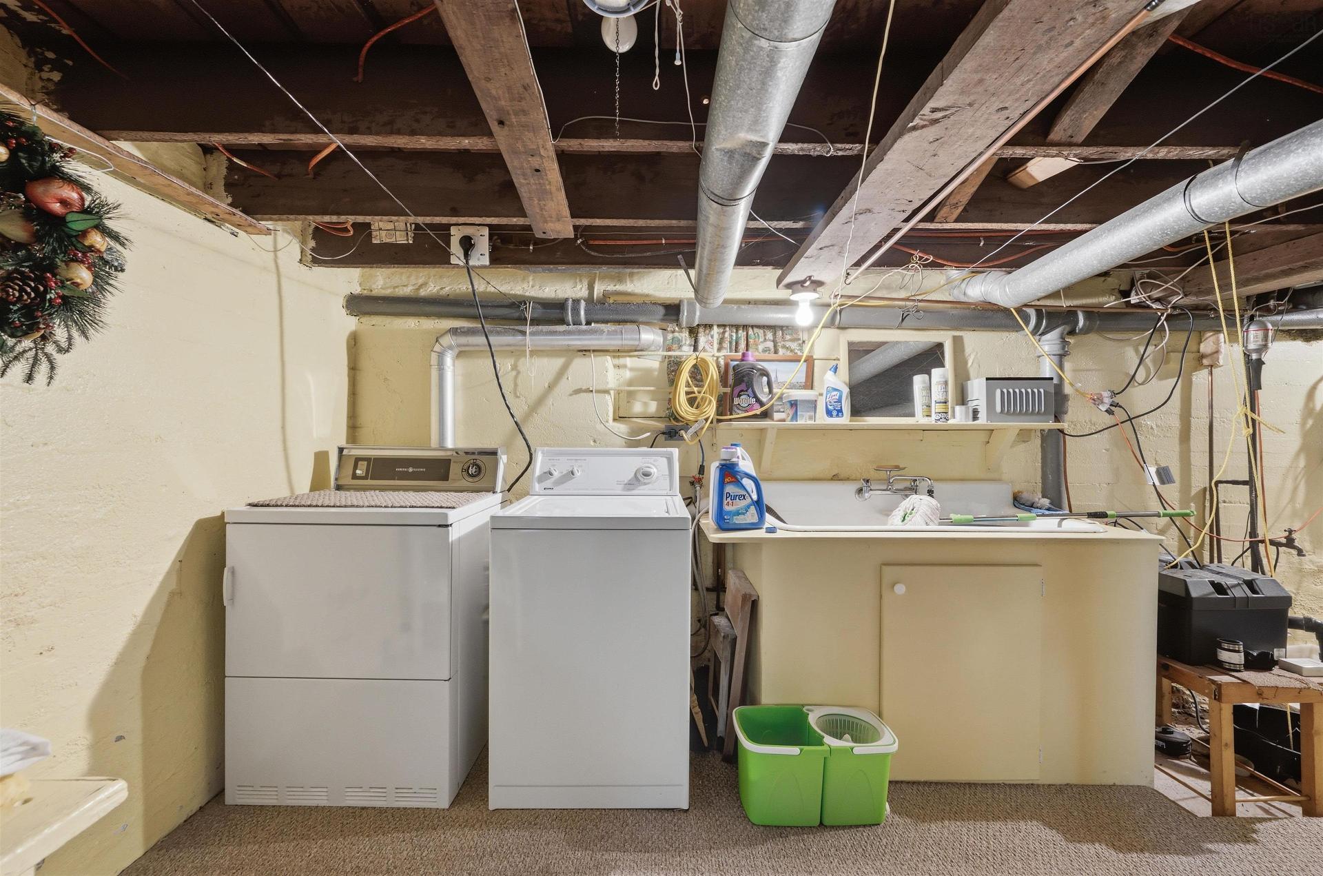 3360 Albert Street, Halifax, NS - Indoor Photo Showing Laundry Room