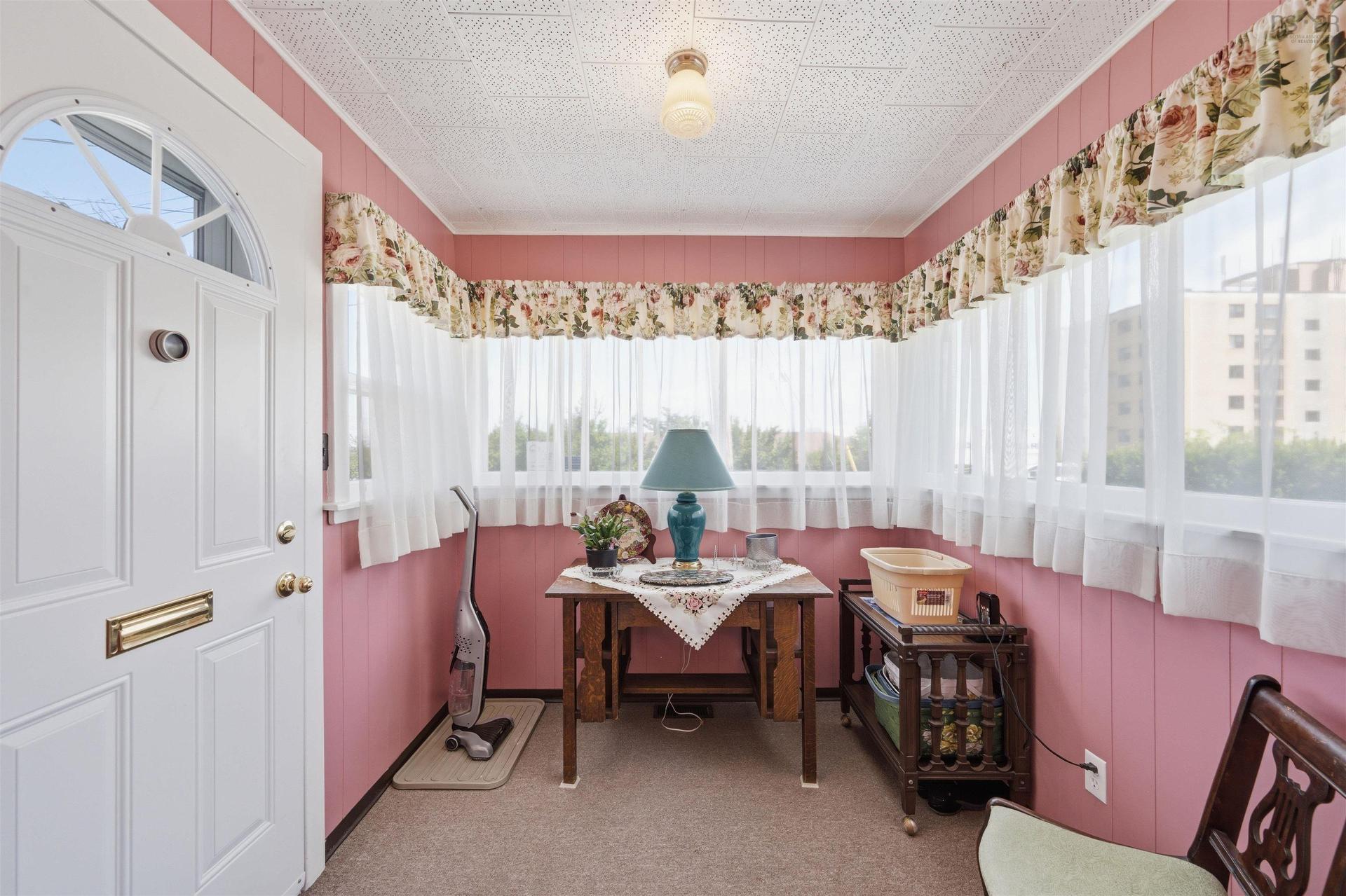 3360 Albert Street, Halifax, NS - Indoor
