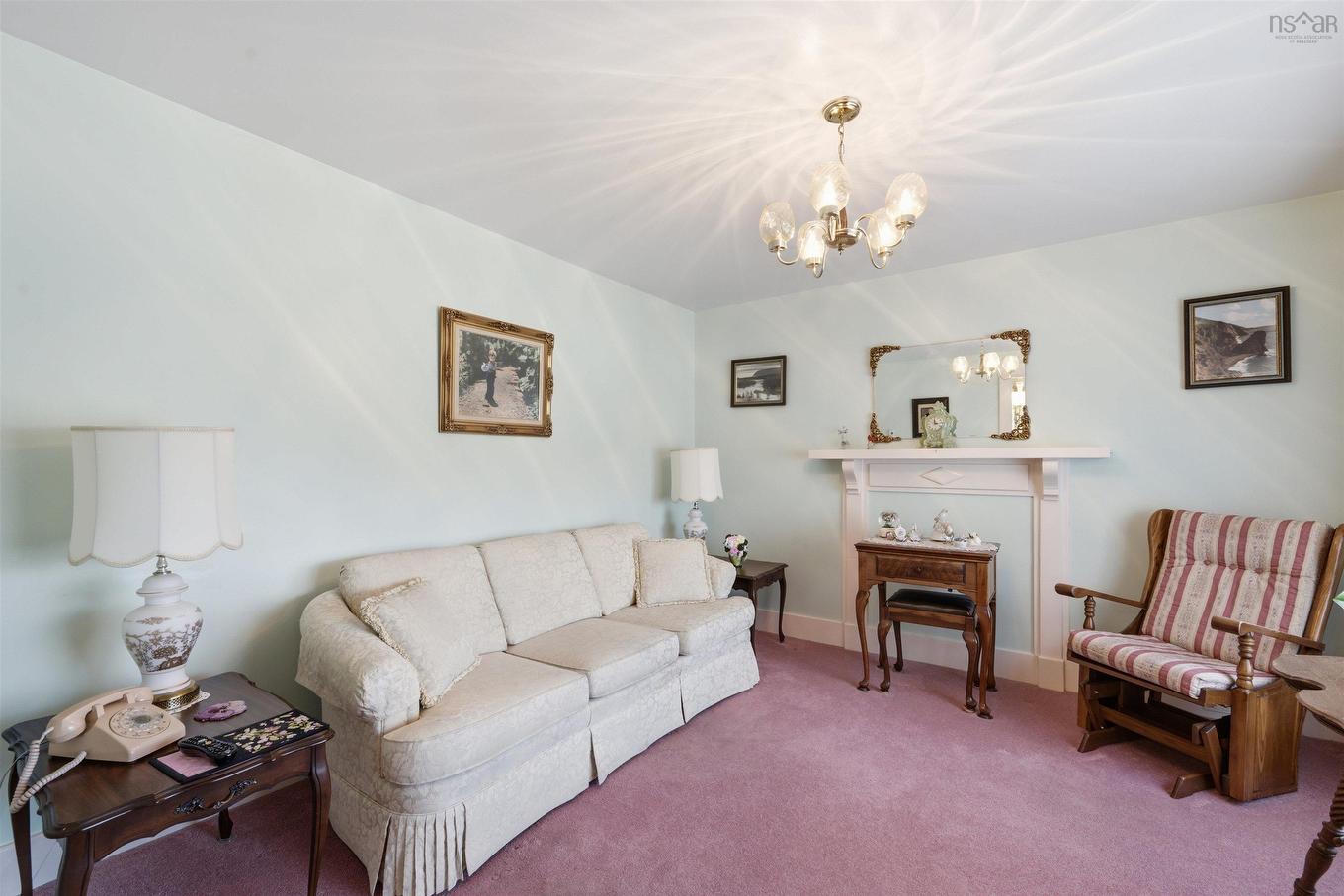3360 Albert Street, Halifax, NS - Indoor Photo Showing Living Room