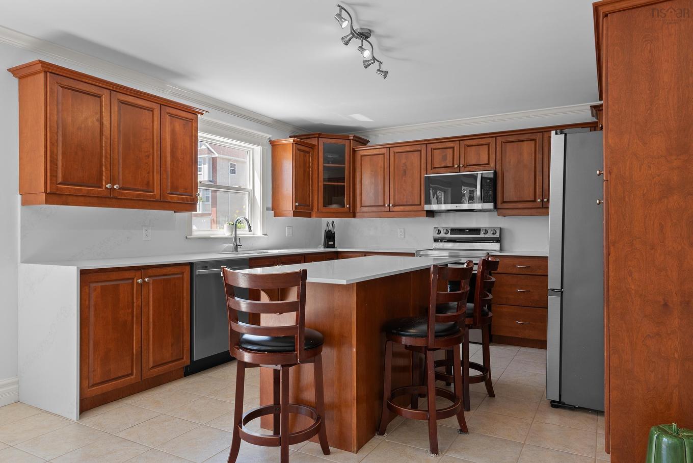31 Transom Drive, Halifax, NS - Indoor Photo Showing Kitchen With Double Sink