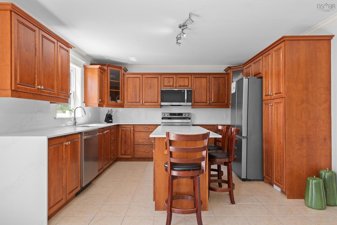 31 Transom Drive, Halifax, NS - Indoor Photo Showing Kitchen With Double Sink