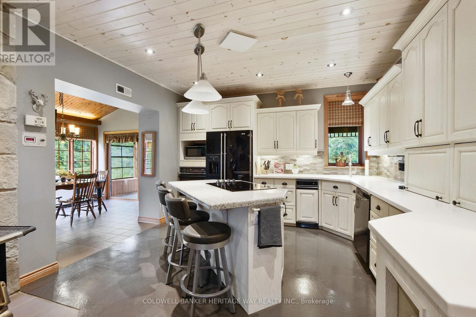 1276 9Th Line, Beckwith, ON - Indoor Photo Showing Kitchen With Upgraded Kitchen