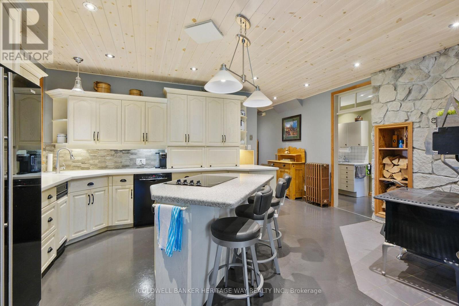 1276 9Th Line, Beckwith, ON - Indoor Photo Showing Kitchen With Upgraded Kitchen