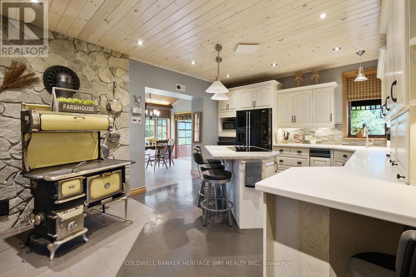 1276 9Th Line, Beckwith, ON - Indoor Photo Showing Kitchen With Upgraded Kitchen
