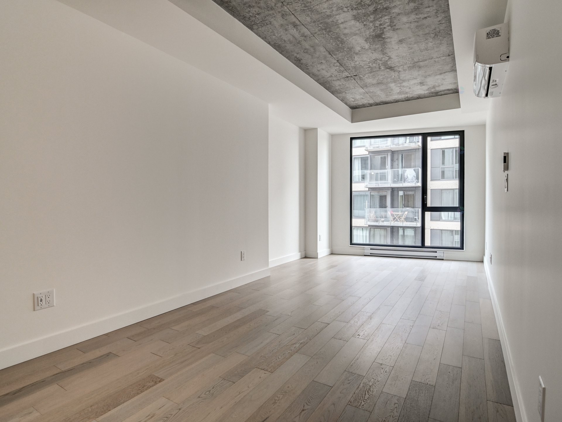 Living Room - 532-1550 Rue Des Bassins, Montréal (Le Sud-Ouest), QC - Indoor Photo Showing Other Room
