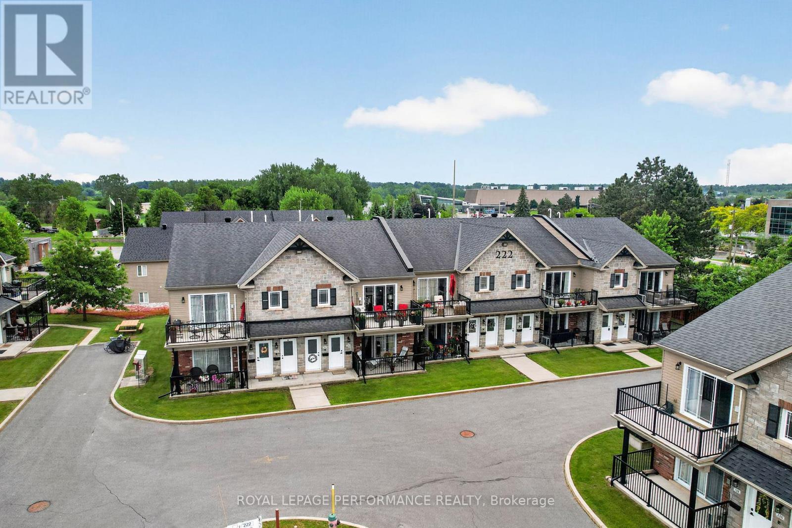204 - 222 First Street E, Cornwall, ON - Outdoor