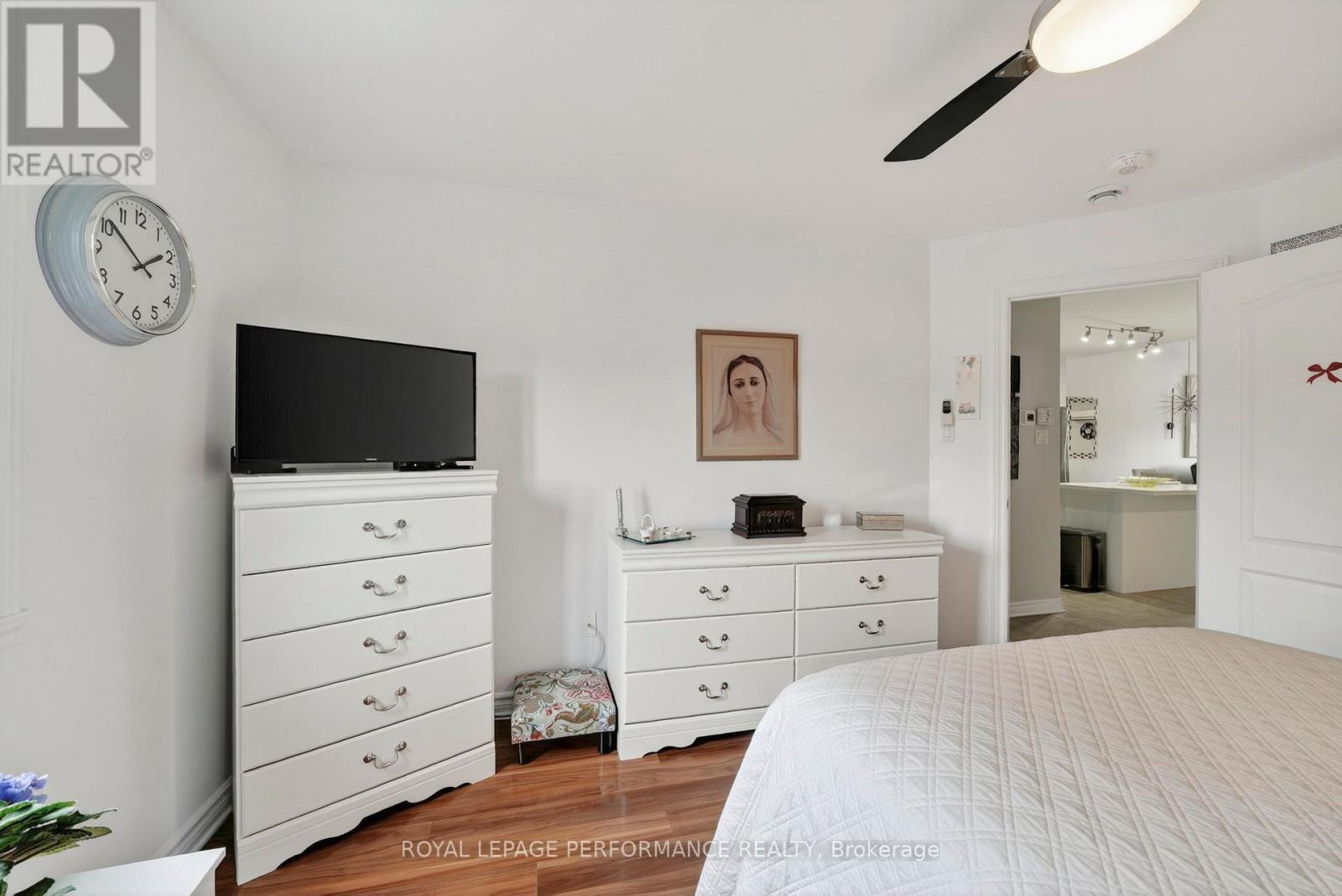 204 - 222 First Street E, Cornwall, ON - Indoor Photo Showing Bedroom