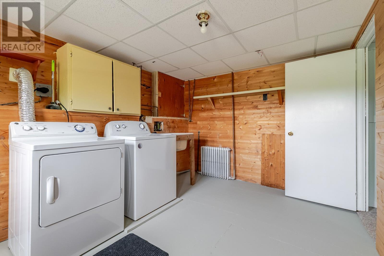 2 Lower Path Road, Bay Bulls, NL - Indoor Photo Showing Laundry Room