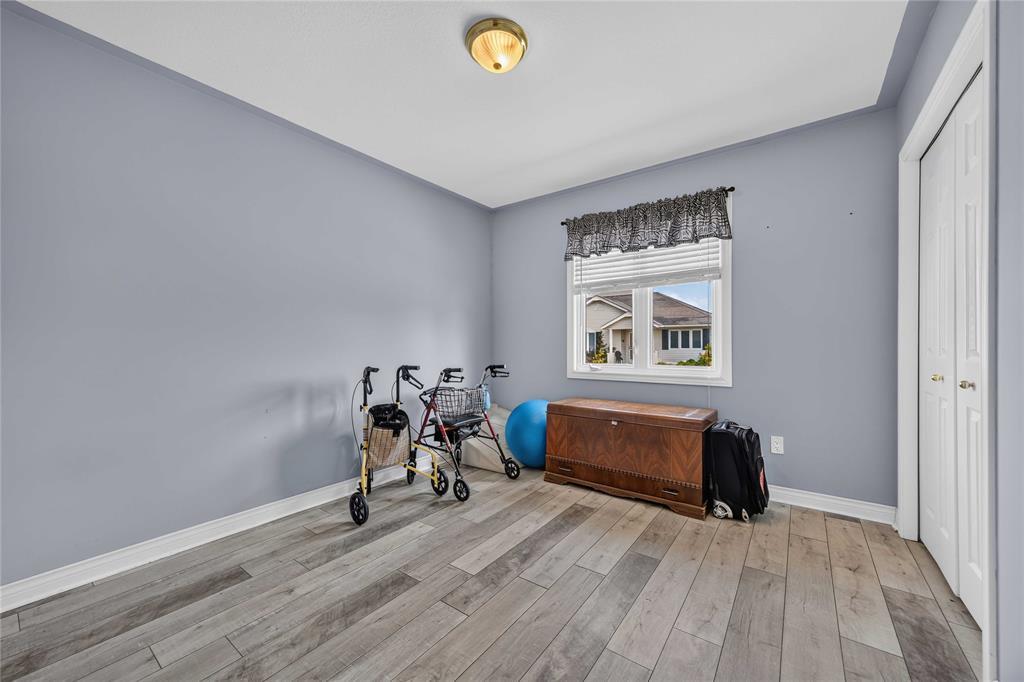359-5700 Blackwell Sideroad, Sarnia, ON - Indoor