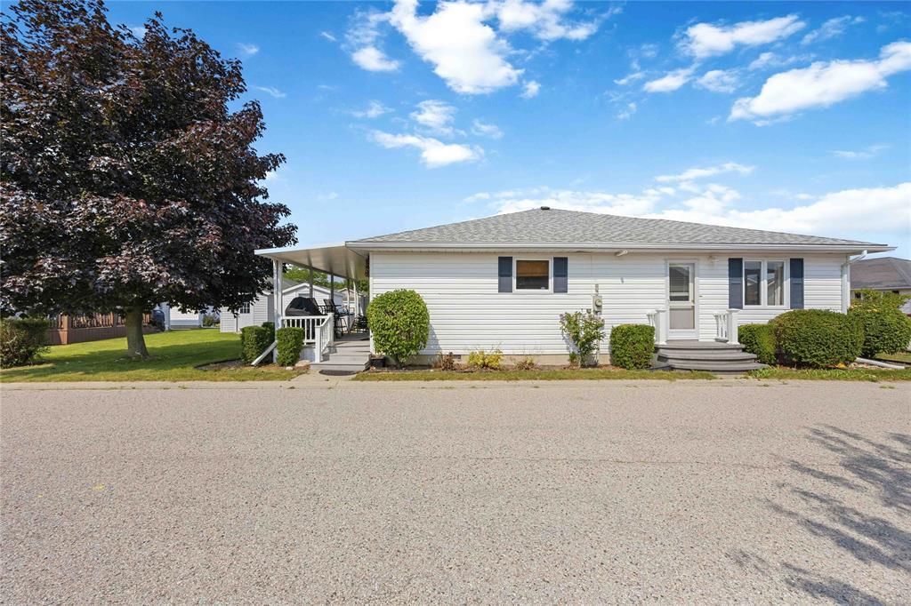 359-5700 Blackwell Sideroad, Sarnia, ON - Outdoor With Facade