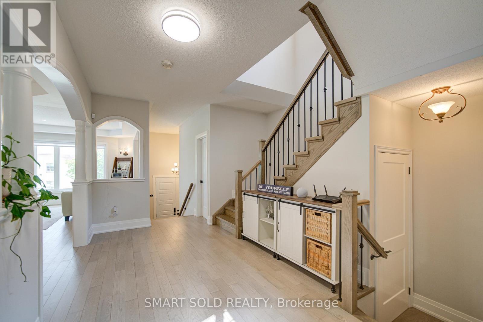 122 Mistysugar Trail, Vaughan, ON - Indoor Photo Showing Other Room