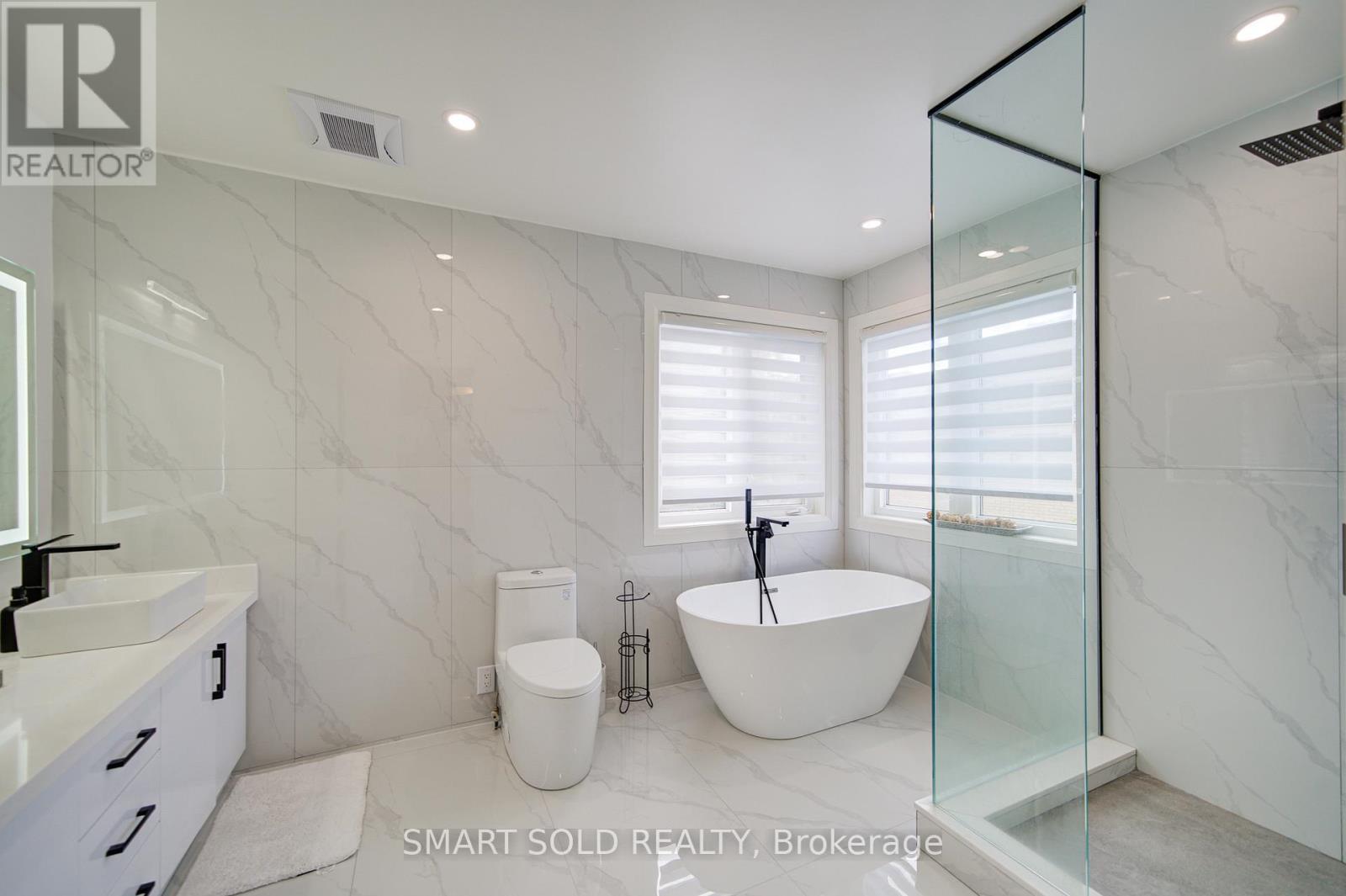 122 Mistysugar Trail, Vaughan, ON - Indoor Photo Showing Bathroom
