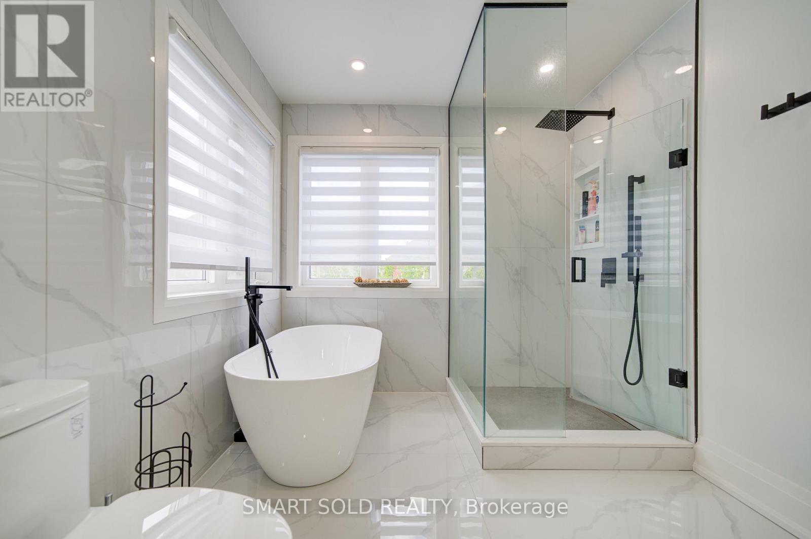 122 Mistysugar Trail, Vaughan, ON - Indoor Photo Showing Bathroom