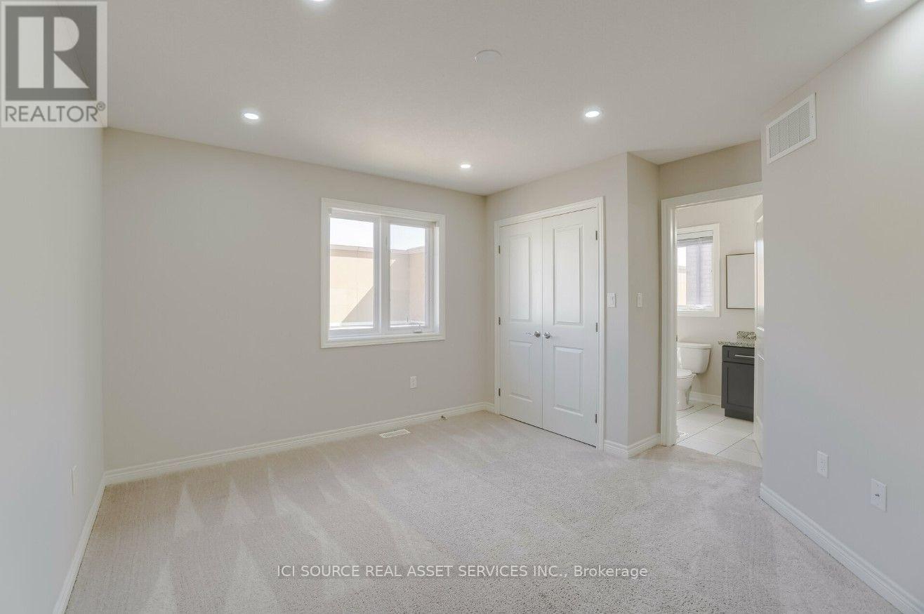 93 Sonoma Valley Crescent, Hamilton, ON - Indoor Photo Showing Other Room