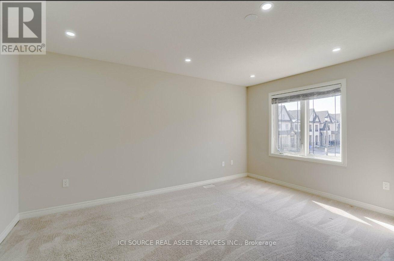93 Sonoma Valley Crescent, Hamilton, ON - Indoor Photo Showing Other Room