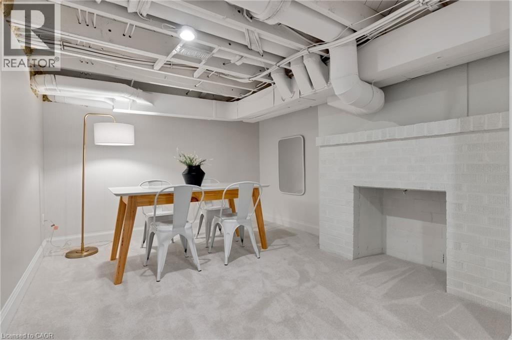 203 Forsyth Drive, Waterloo, ON - Indoor