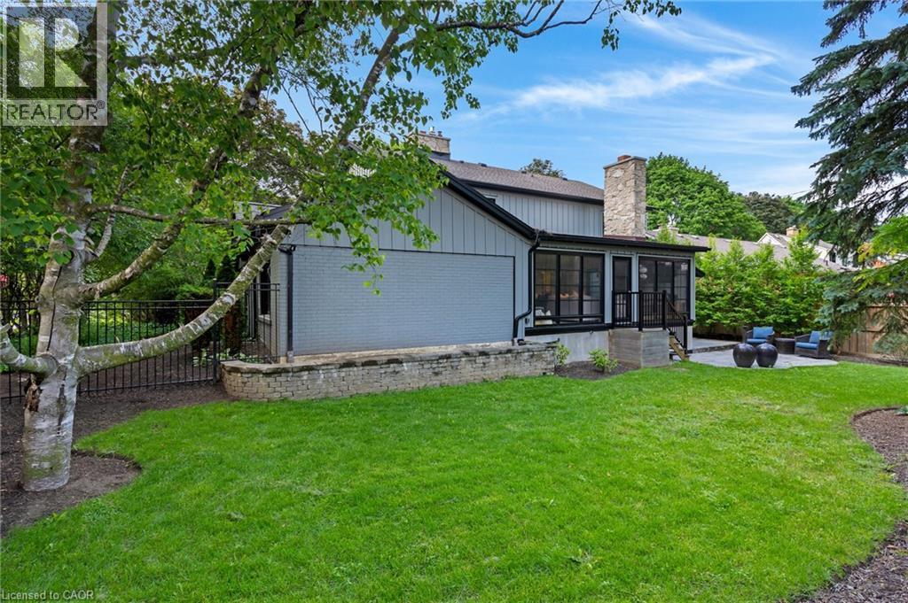 203 Forsyth Drive, Waterloo, ON - Outdoor