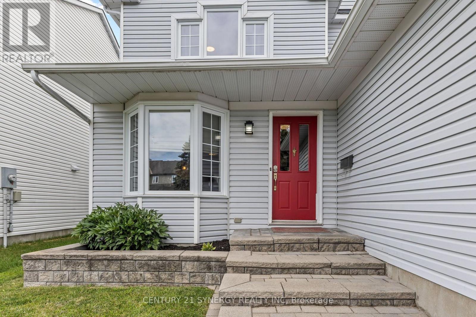 596 Deancourt Crescent, Ottawa, ON - Outdoor With Exterior