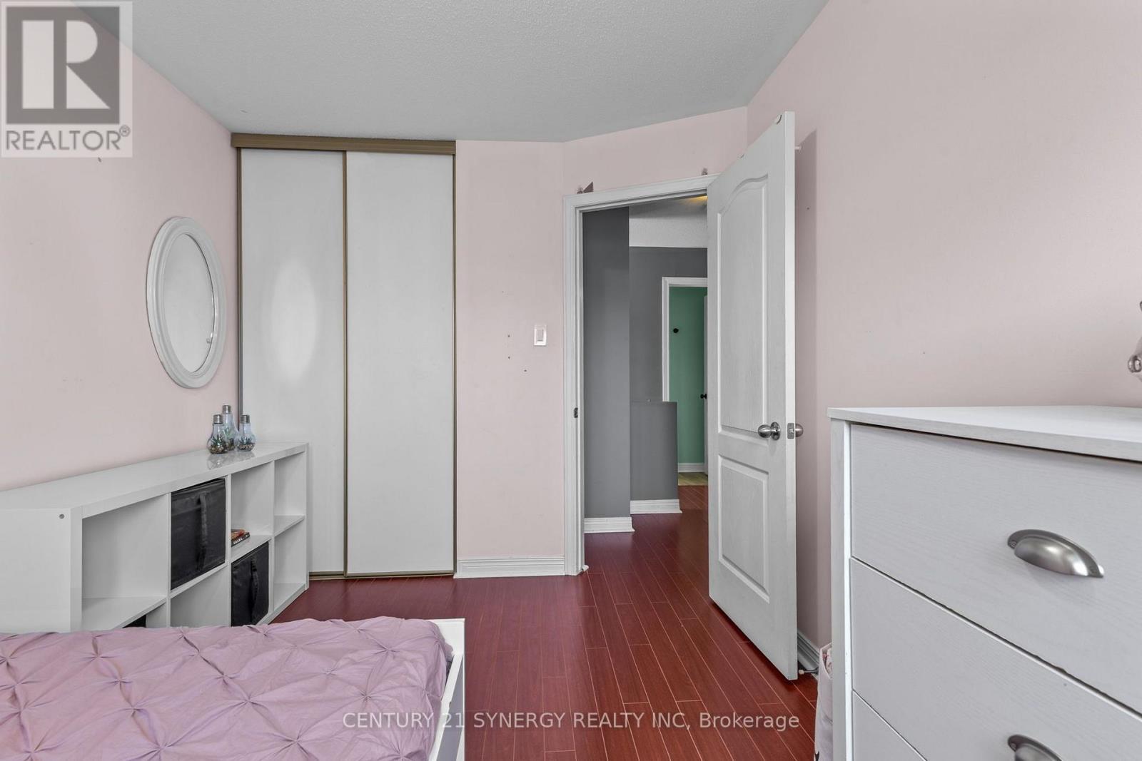 596 Deancourt Crescent, Ottawa, ON - Indoor Photo Showing Bedroom