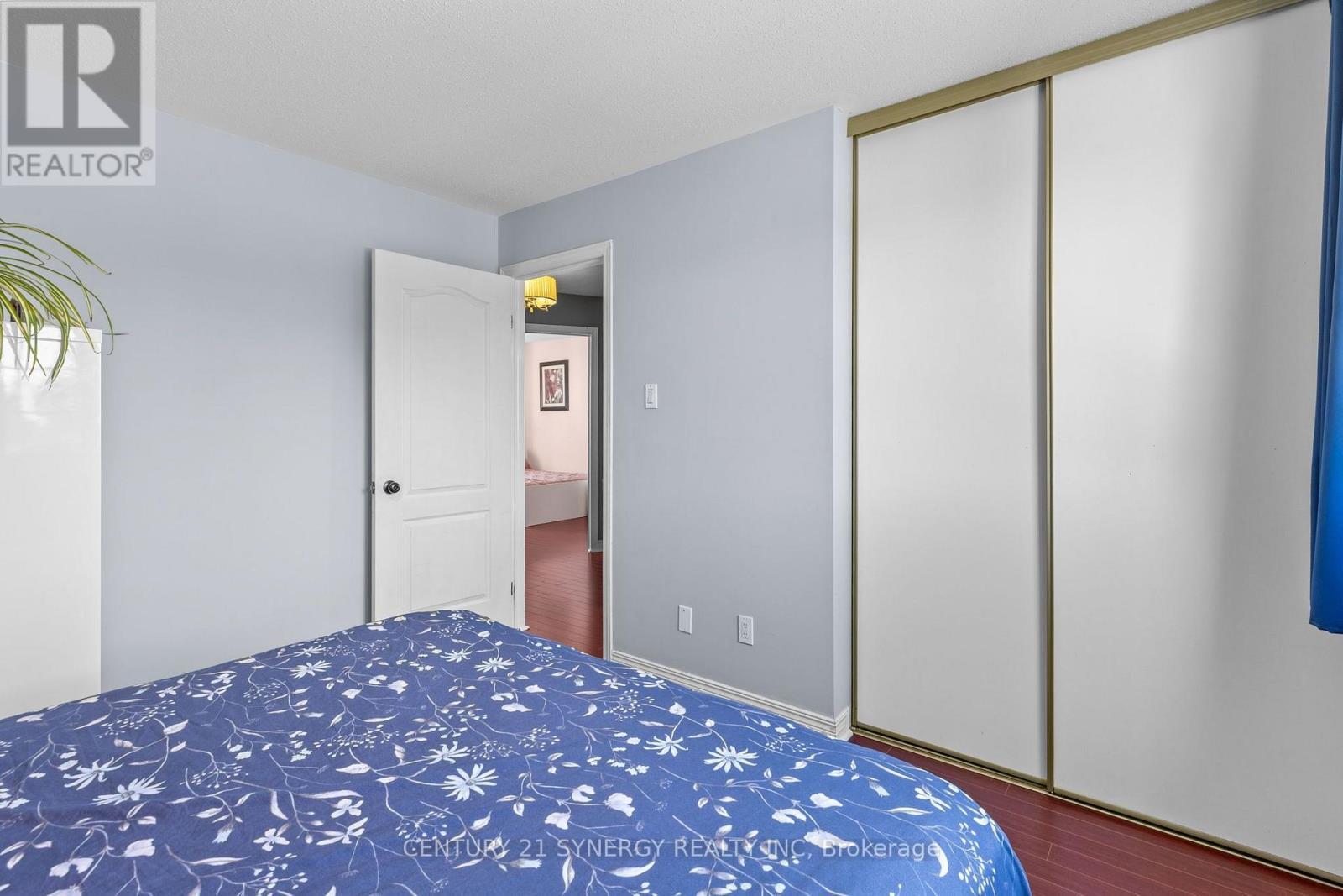 596 Deancourt Crescent, Ottawa, ON - Indoor Photo Showing Bedroom
