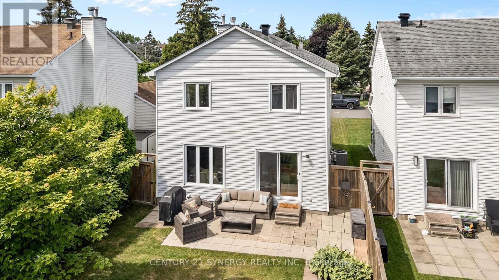 596 Deancourt Crescent, Ottawa, ON - Outdoor
