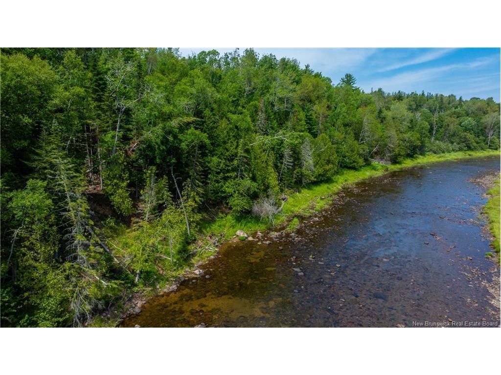 - Route 820, Upham, NB