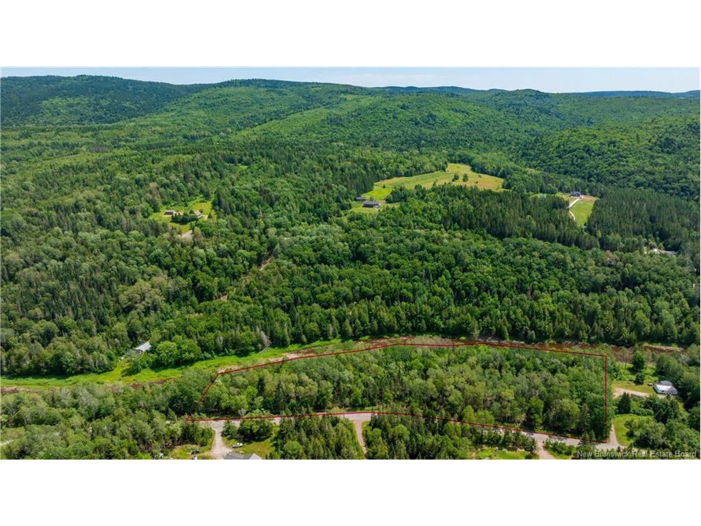 - Route 820, Upham, NB