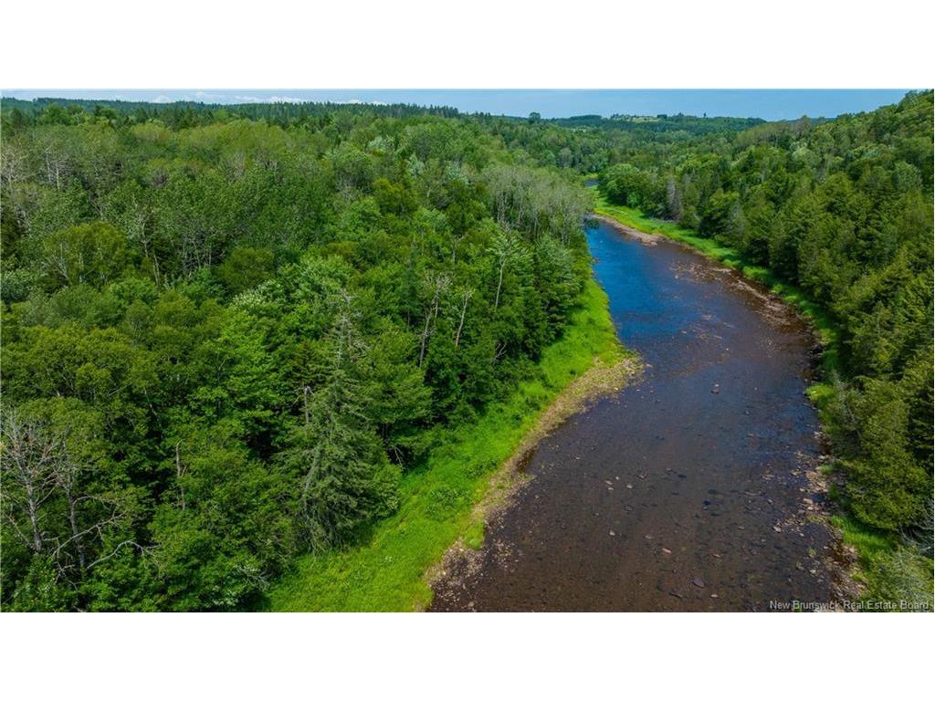 - Route 820, Upham, NB