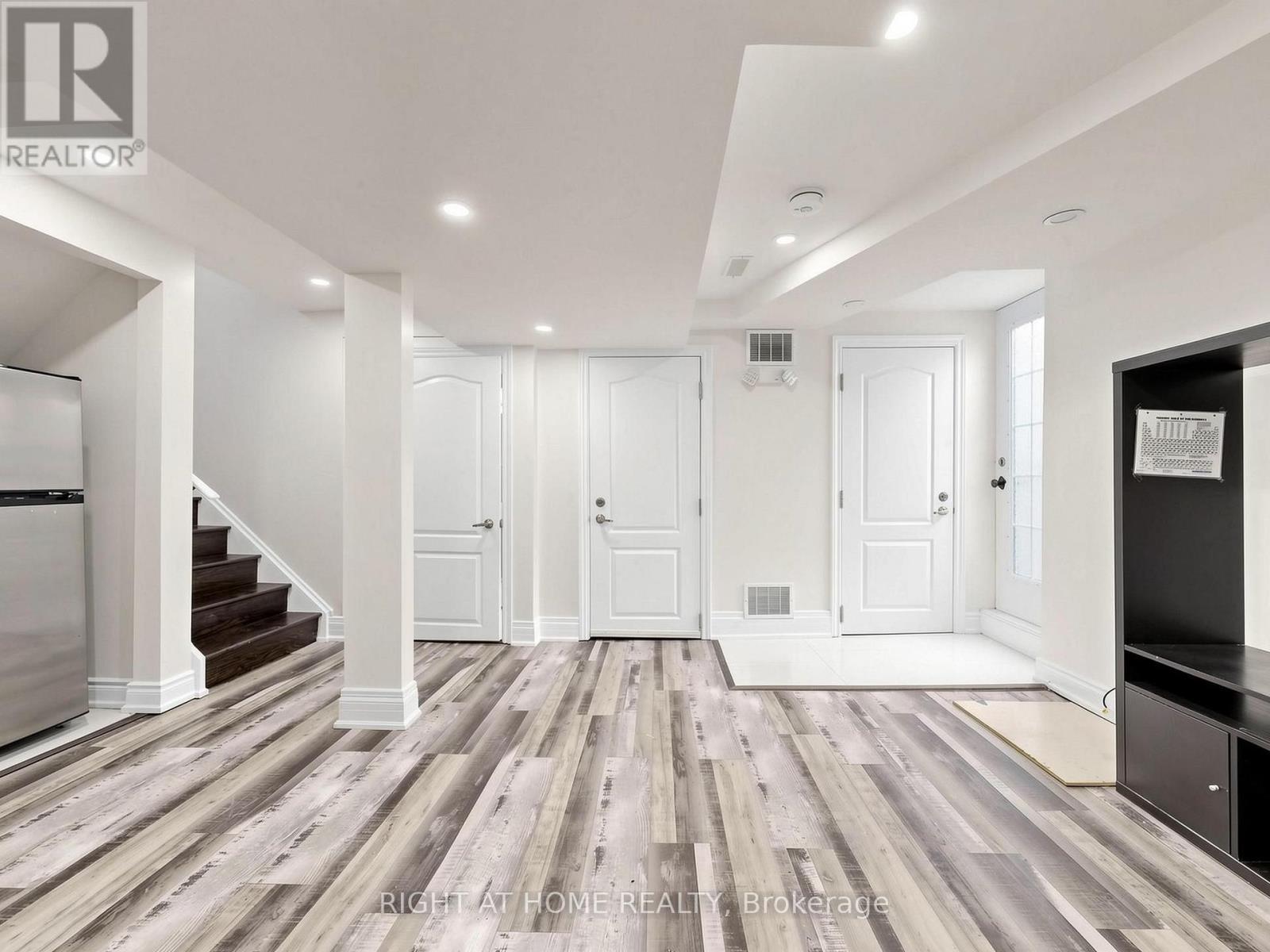 148 Sexton Crescent, Toronto, ON - Indoor Photo Showing Other Room