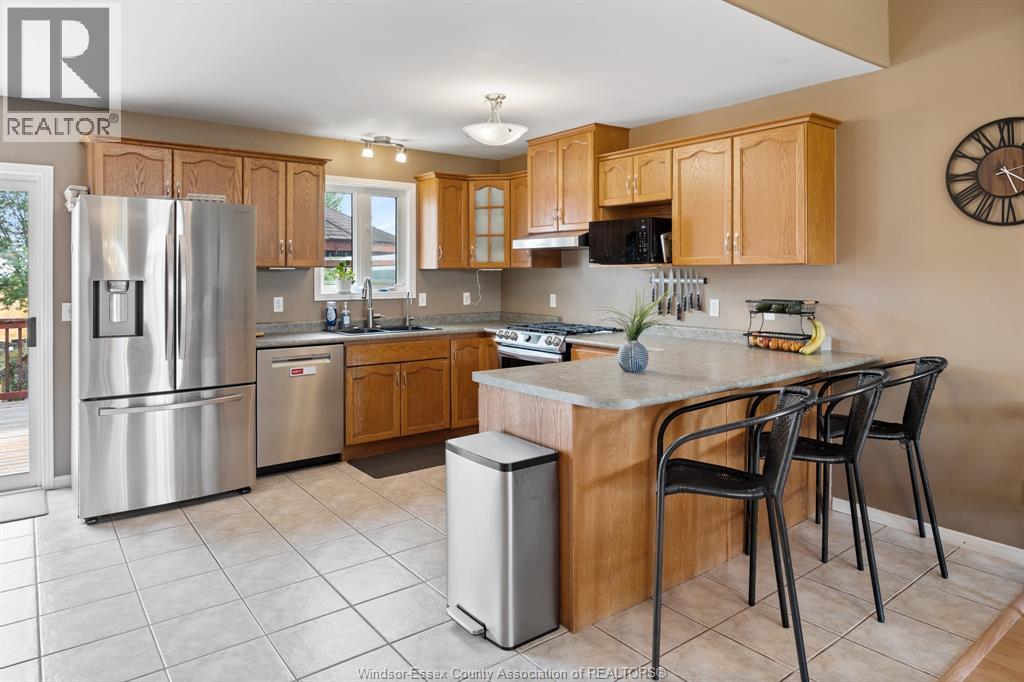 7841 Collison Sideroad, Amherstburg, ON - Indoor Photo Showing Kitchen With Double Sink