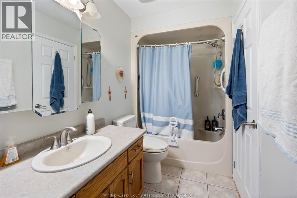 7841 Collison Sideroad, Amherstburg, ON - Indoor Photo Showing Bathroom