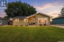 922 JAMES STREET Moose Jaw, SK S6H 3H6