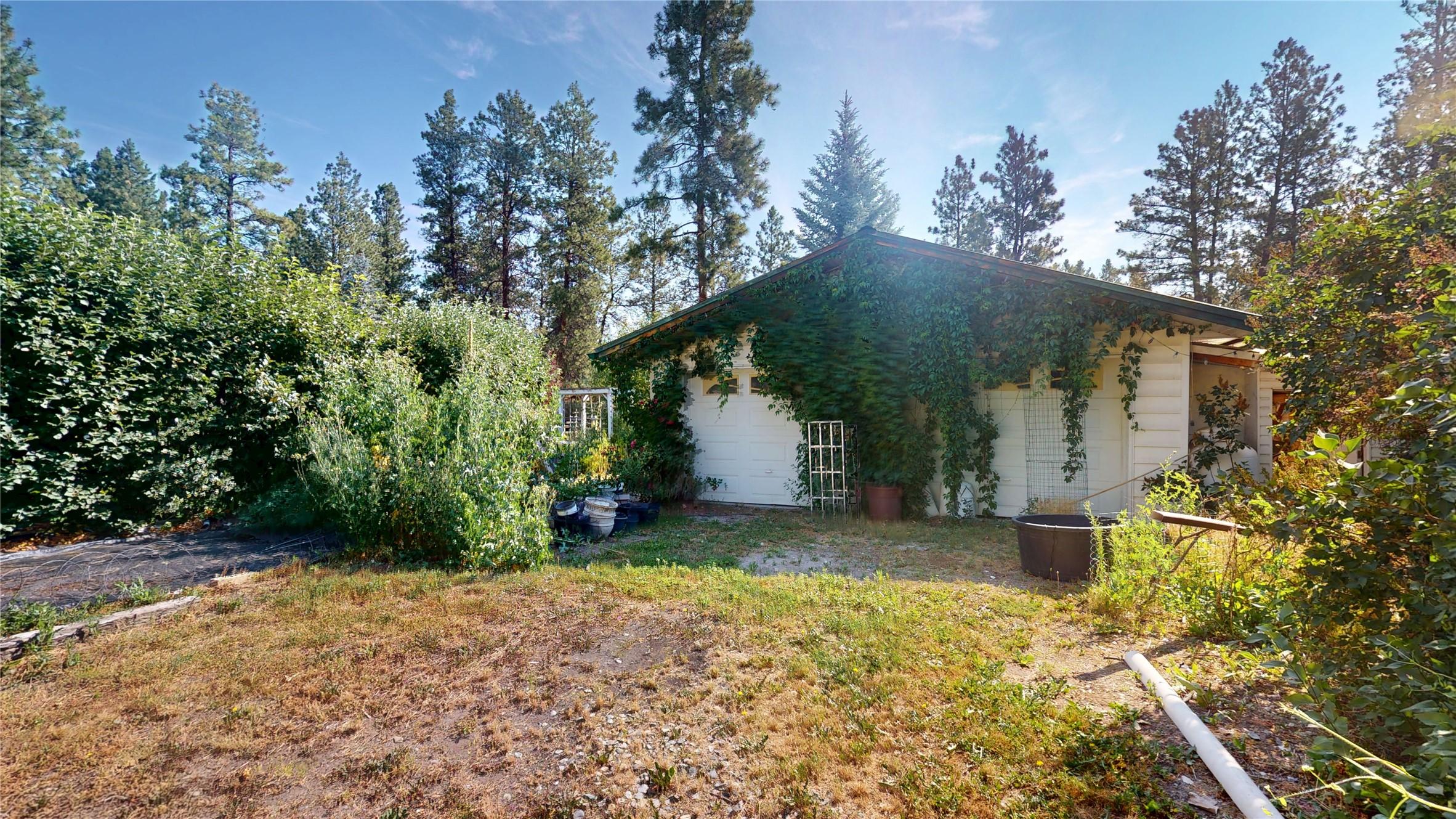 6312 Balsam Road, Wasa, BC - Outdoor