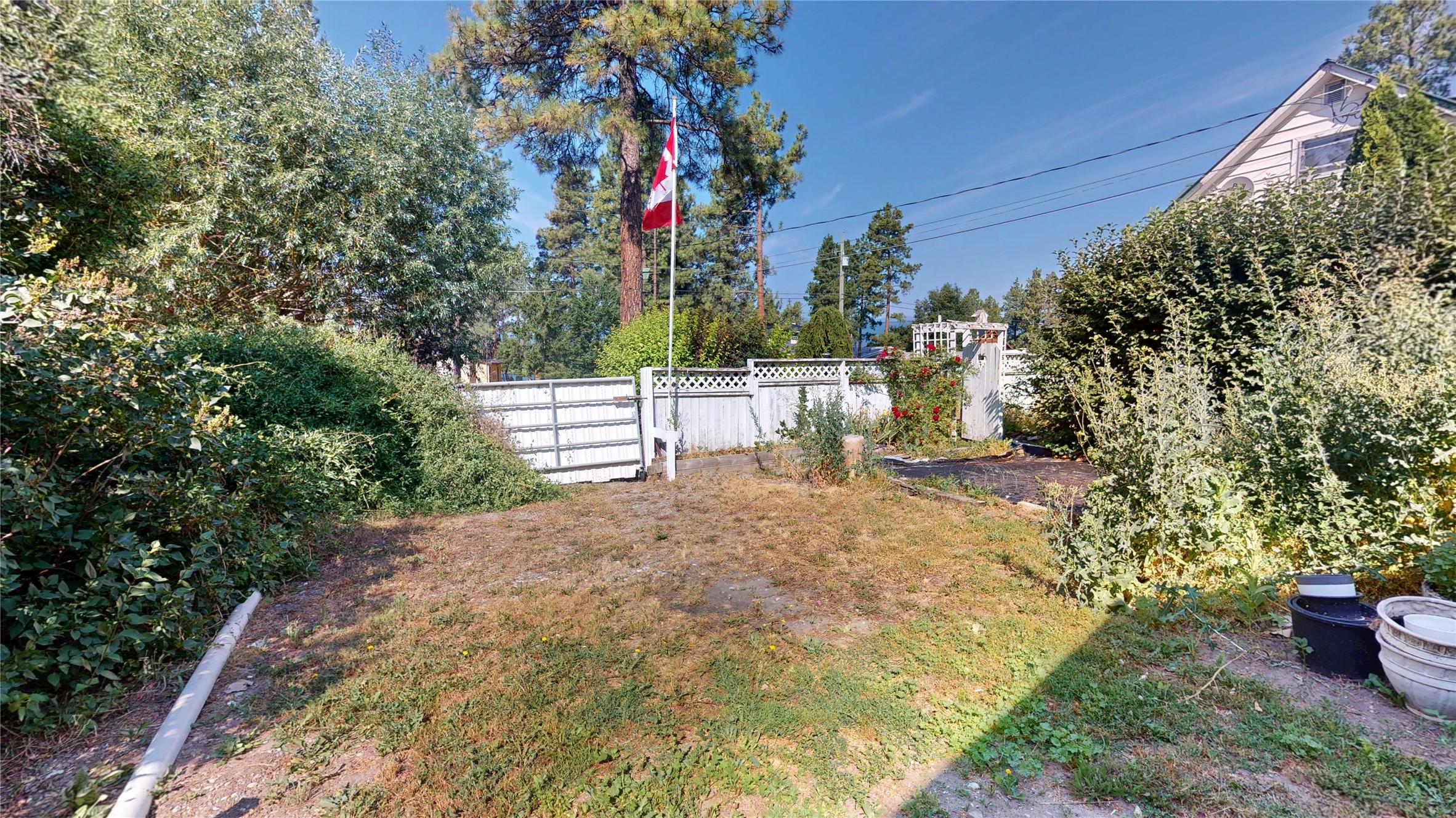 6312 Balsam Road, Wasa, BC - Outdoor