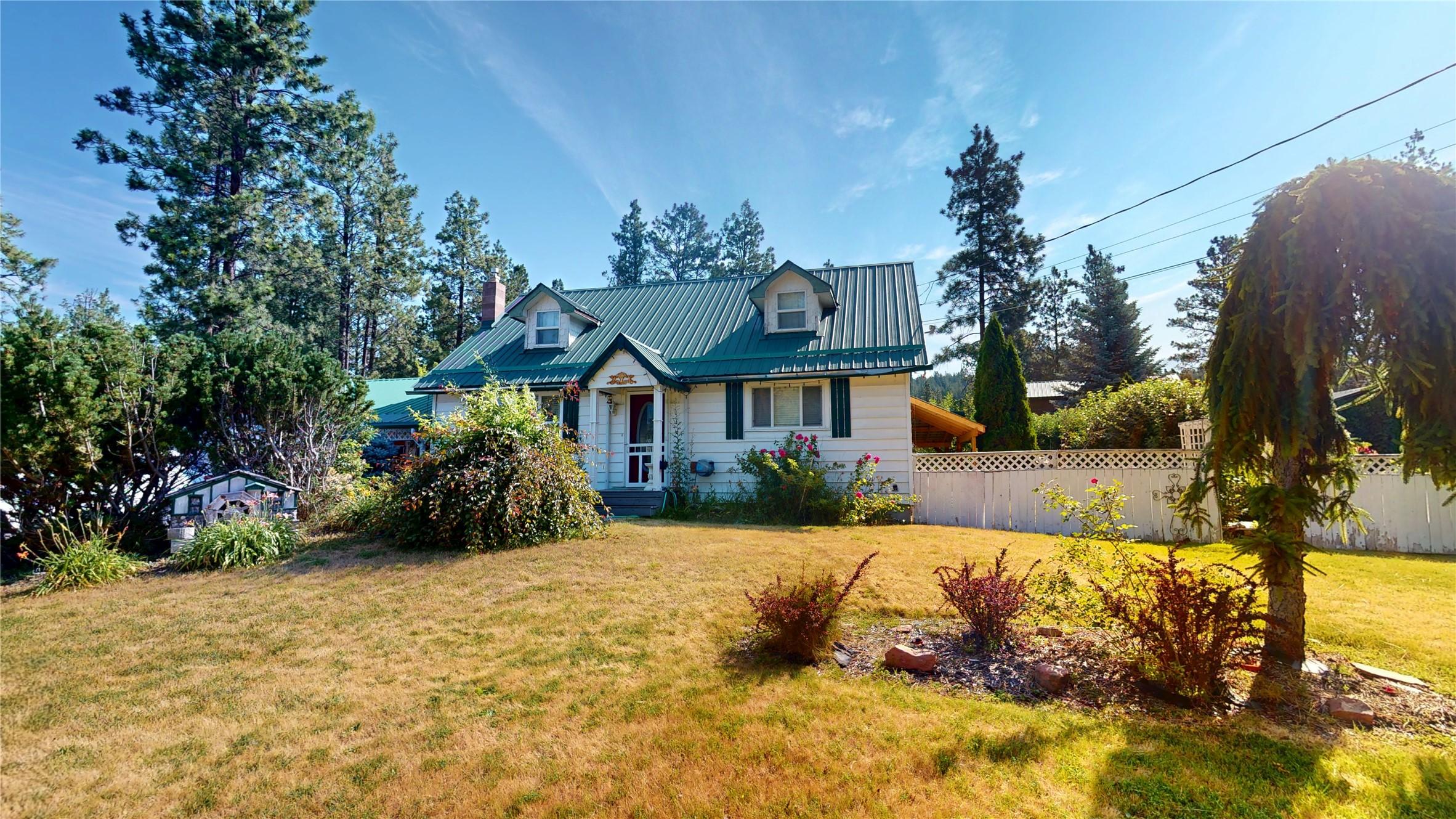 6312 Balsam Road, Wasa, BC - Outdoor