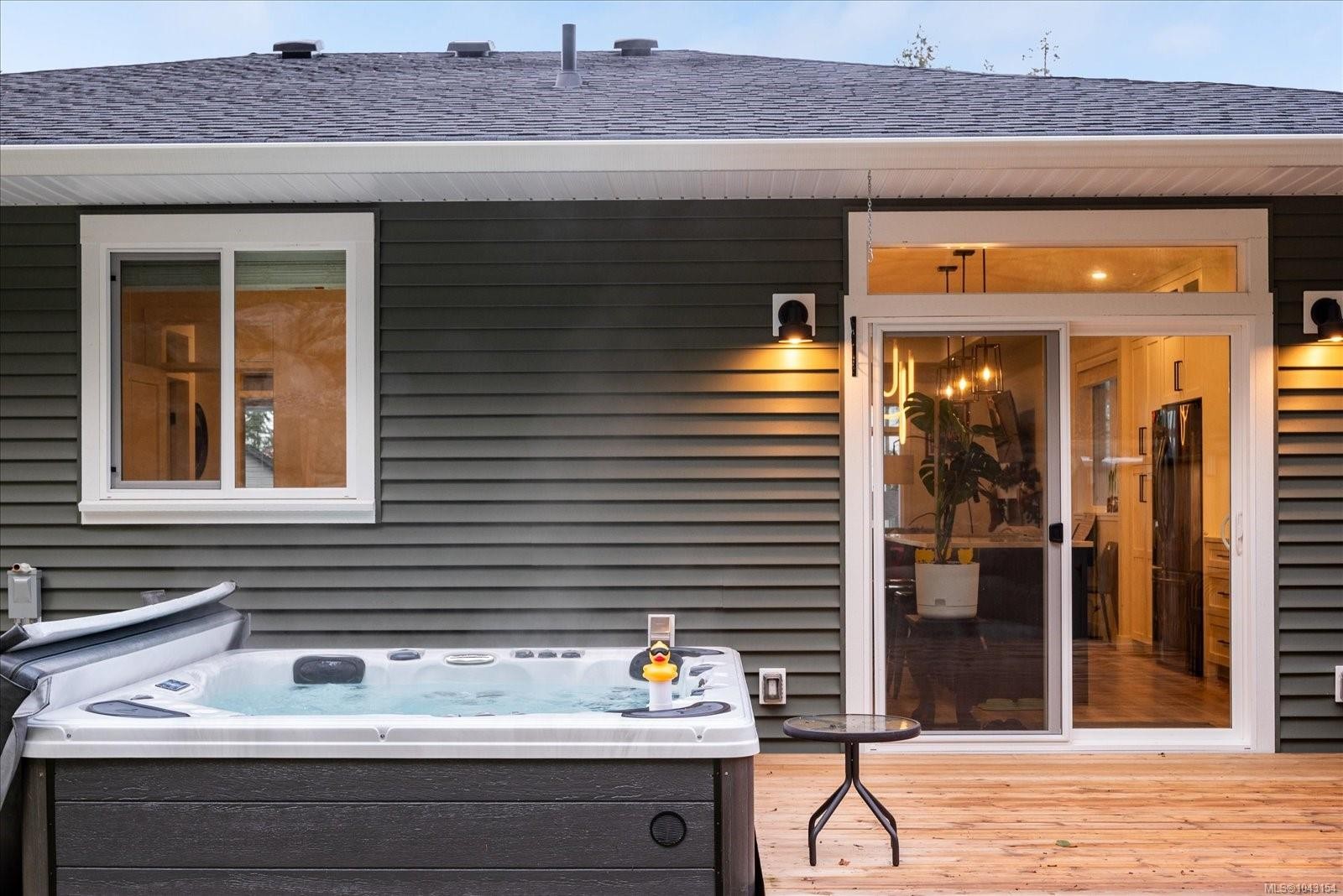 940 Craig Rd, Ladysmith, BC
