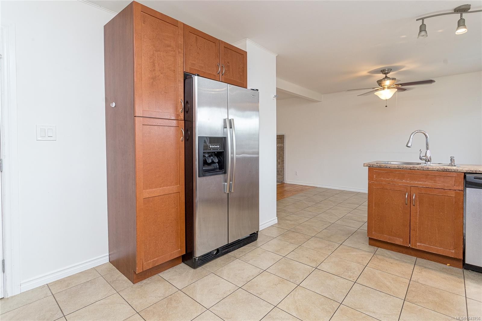 607 Fifth St, Nanaimo, BC