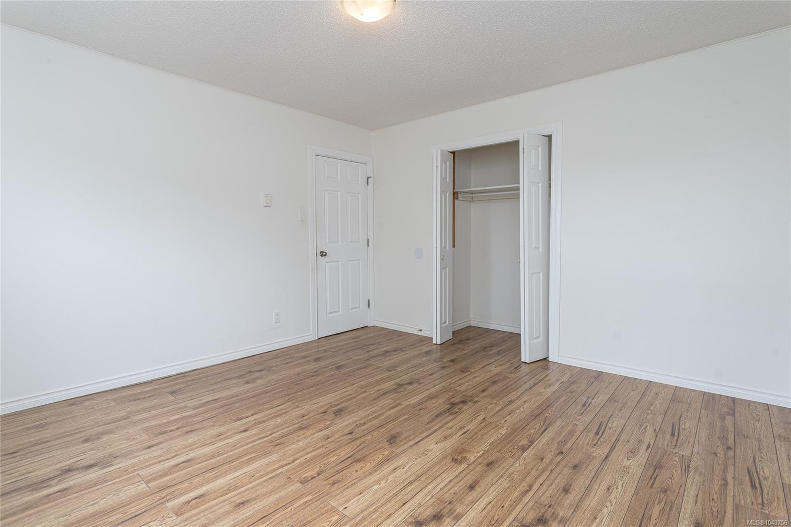 607 Fifth St, Nanaimo, BC